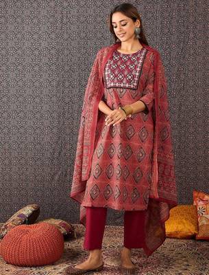 Geometric Printed Mirror Work Cotton Kurta With Trousers & Dupatta 2