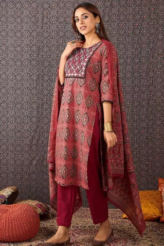 Geometric Printed Mirror Work Cotton Kurta With Trousers & Dupatta