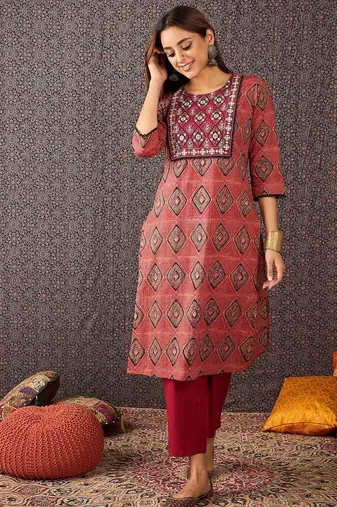 Geometric Printed Mirror Work Cotton Kurta With Trousers & Dupatta