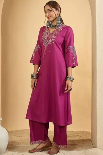 Women Ethnic Motifs Embroidered Thread Work Kurta with Trousers