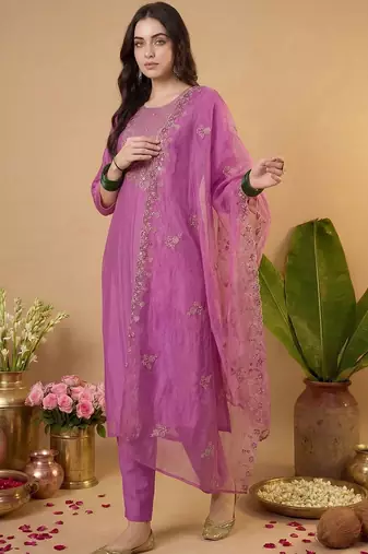 Women Ethnic Motifs Embroidered Kurta with Trousers & With Dupatta