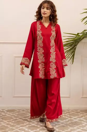 Women Ethnic Motifs Embroidered Thread Work Kurta with Palazzos