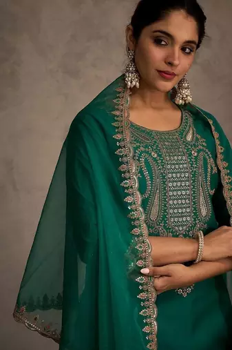 Women Ethnic Motifs Embroidered Liva Kurta with Trousers & With Dupatta