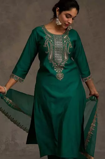 Women Ethnic Motifs Embroidered Liva Kurta with Trousers & With Dupatta
