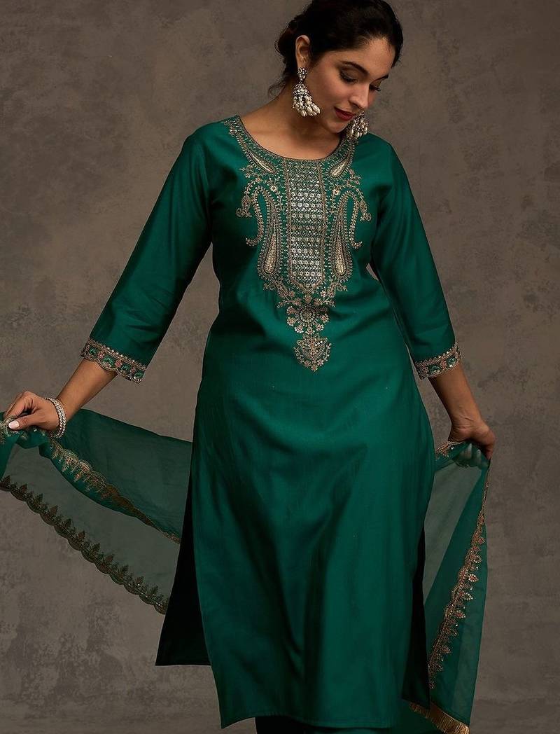 Women Ethnic Motifs Embroidered Liva Kurta with Trousers & With Dupatta
