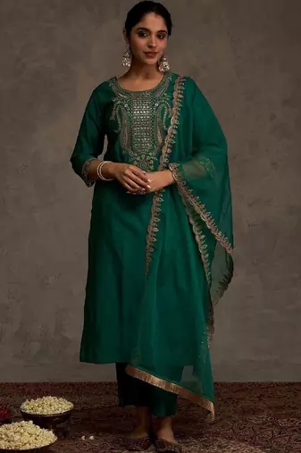 Women Ethnic Motifs Embroidered Liva Kurta with Trousers & With Dupatta