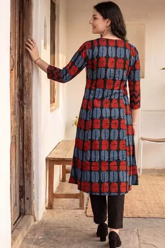 Women Printed Empire Thread Work Cotton Kurta with Trousers