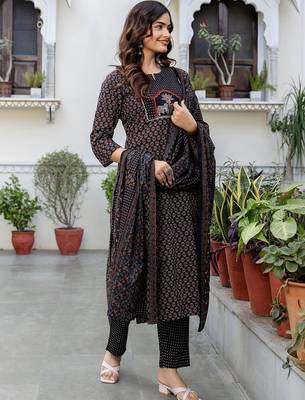 Women Ethnic Motifs Printed Cotton Kurta with Trousers & With Dupatta 2