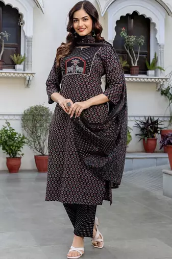 Women Ethnic Motifs Printed Cotton Kurta with Trousers & With Dupatta
