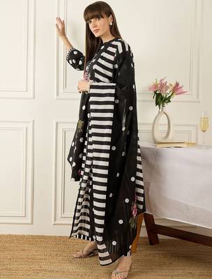 Women Floral Printed Cotton Kurta with Palazzos & With Dupatta 6
