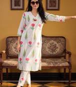 Women Floral Printed Cotton Kurta with Trousers