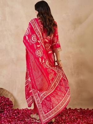 Women Floral Printed Chanderi Silk Kurta with Trousers & With Dupatta 6