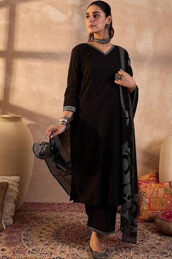 Women Ethnic Motifs Cotton Kurta with Trousers & With Dupatta