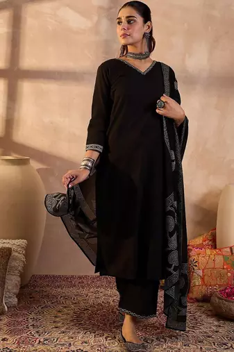 Women Ethnic Motifs Cotton Kurta with Trousers & With Dupatta