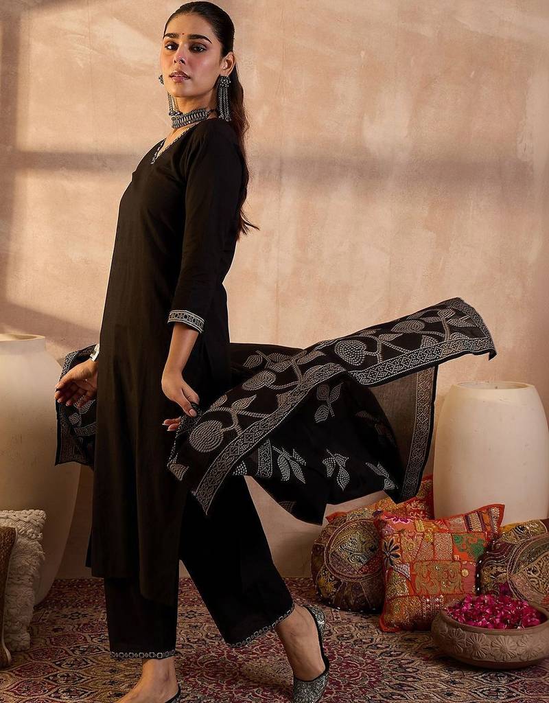 Women Ethnic Motifs Cotton Kurta with Trousers & With Dupatta
