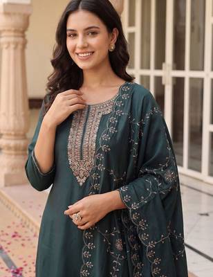 Women Ethnic Motifs Embroidered Thread Work Kurta with Trousers & With Dupatta 2