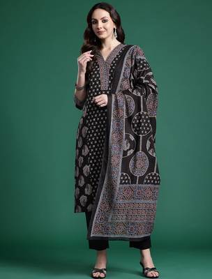 Ethnic Motifs Printed Panelled Cotton Kurta with Trousers & Dupatta 6