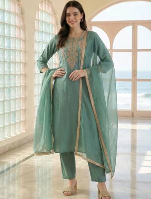 Women Ethnic Motifs Embroidered Thread Work Kurta with Trousers & With Dupatta 4