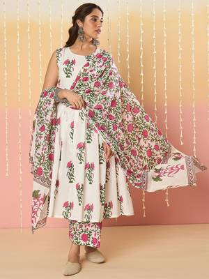 Women Floral Printed Cotton Kurta with Palazzos & With Dupatta 1