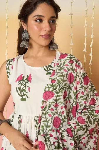 Women Floral Printed Cotton Kurta with Palazzos & With Dupatta