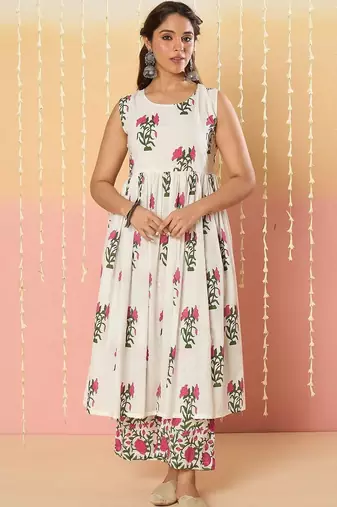 Women Floral Printed Cotton Kurta with Palazzos & With Dupatta