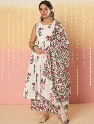 Women Floral Printed Cotton Kurta with Palazzos & With Dupatta 7