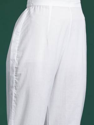 Floral Printed Pleated Cotton Kurta with Trousers 3
