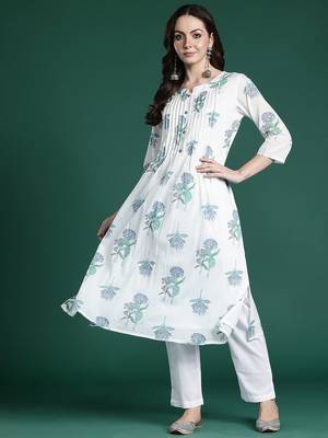 Floral Printed Pleated Cotton Kurta with Trousers 4