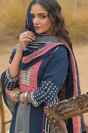 Women Printed Sequinned Cotton Kurta with Trousers & With Dupatta