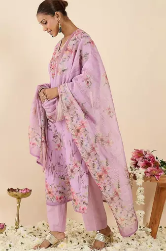 Women Floral Printed Thread Work Linen Kurta with Trousers & With Dupatta