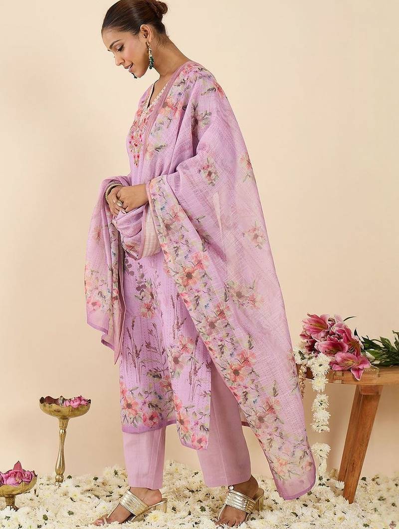 Women Floral Printed Thread Work Linen Kurta with Trousers & With Dupatta