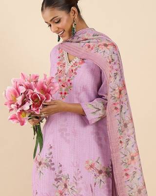 Women Floral Printed Thread Work Linen Kurta with Trousers & With Dupatta 5