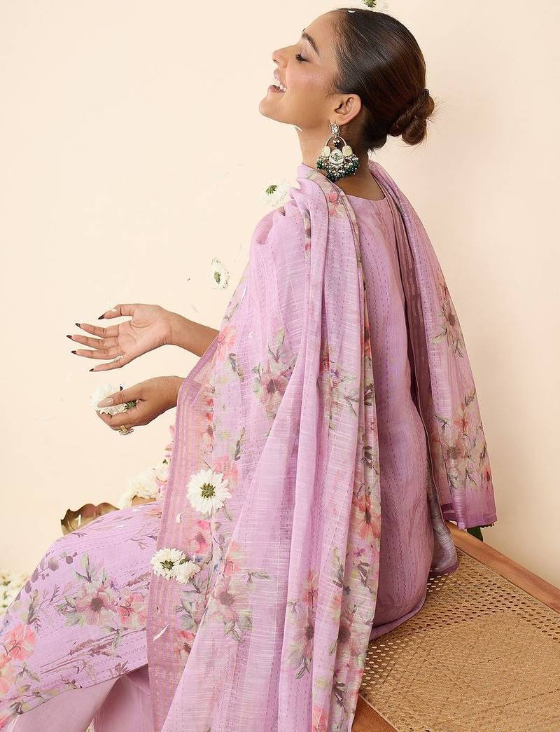 Women Floral Printed Thread Work Linen Kurta with Trousers & With Dupatta