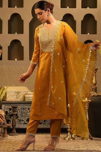 Women Ethnic Motifs Embroidered Kurta with Trousers & Dupatta