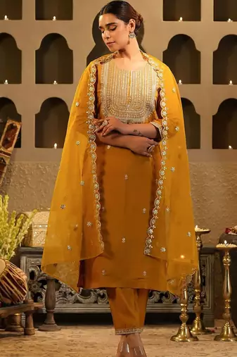 Women Ethnic Motifs Embroidered Kurta with Trousers & Dupatta