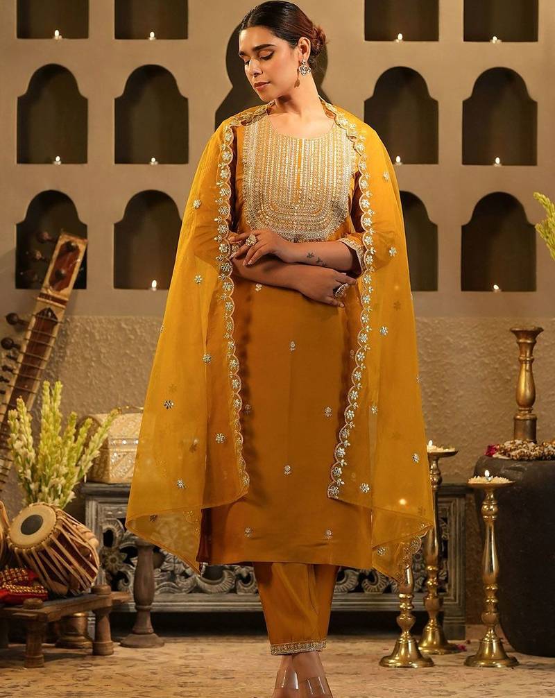 Women Ethnic Motifs Embroidered Kurta with Trousers & Dupatta