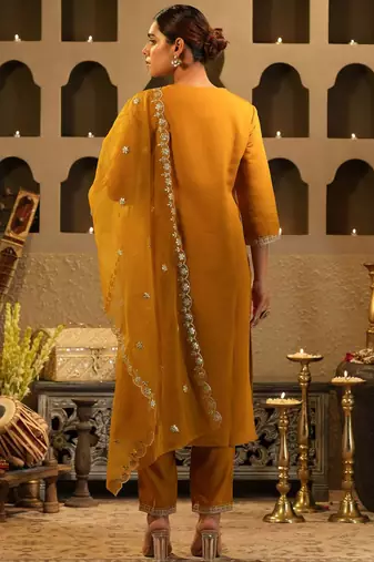 Women Ethnic Motifs Embroidered Kurta with Trousers & Dupatta