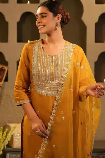 Women Ethnic Motifs Embroidered Kurta with Trousers & Dupatta