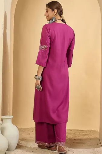 Women Embroidered Thread Work Kurta with Trousers
