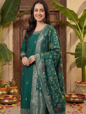 Women Ethnic Motifs Embroidered Round Neck Kurta with Trousers & Dupatta 1