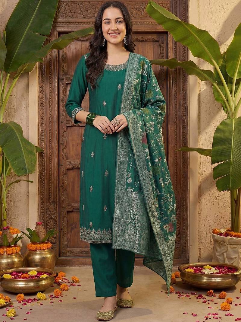 Women Ethnic Motifs Embroidered Round Neck Kurta with Trousers & Dupatta