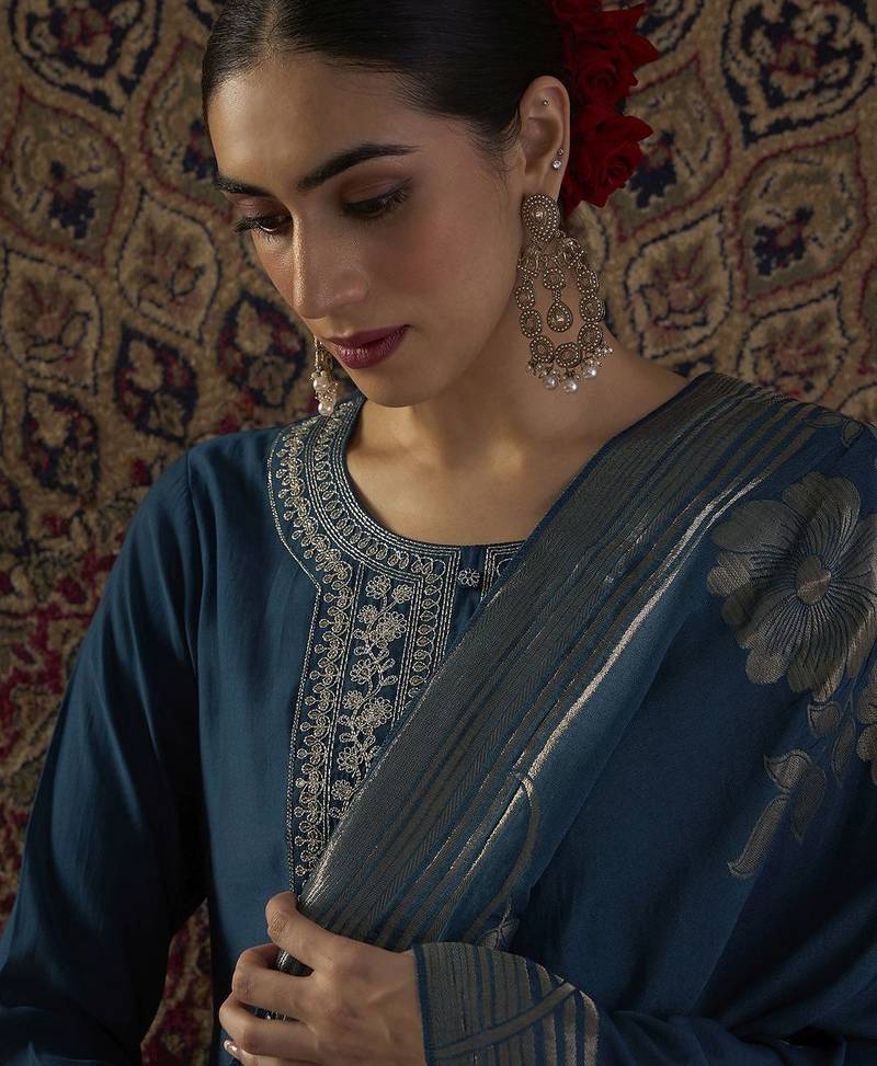 Ethnic Motifs Embroidered Thread Work Kurta With Trousers & Dupatta