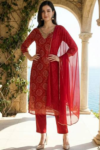 Women Ethnic Motifs Printed Thread Work Kurta with Trousers & With Dupatta