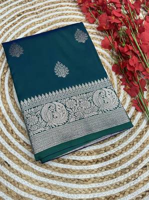 Sea green soft silk blend saree with zari weaving meenakari design 3