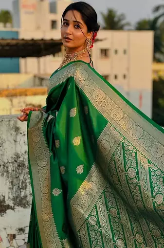 Green soft silk blend saree with zari weaving meenakari design