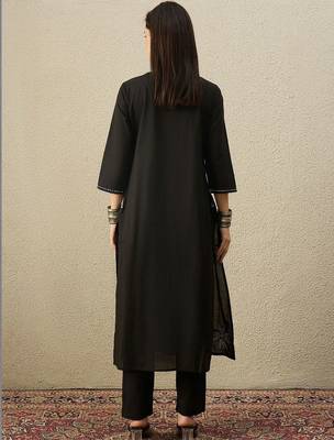 Women Ethnic Motifs Embroidered Panelled Thread Work Cotton Kurta with Trousers 5