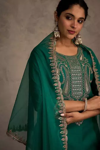 Women Ethnic Motifs Embroidered Liva Kurta with Trousers & With Dupatta