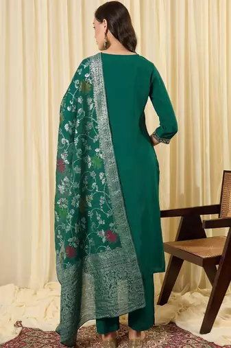 Women Ethnic Motifs Embroidered Thread Work Kurta with Trousers & With Dupatta