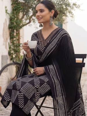 Women Printed Thread Work Cotton Kurta with Trousers & With Dupatta 1