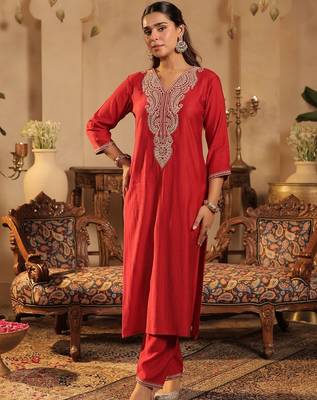 Women Paisley Embroidered Kurta & Trouser With Dupatta 3